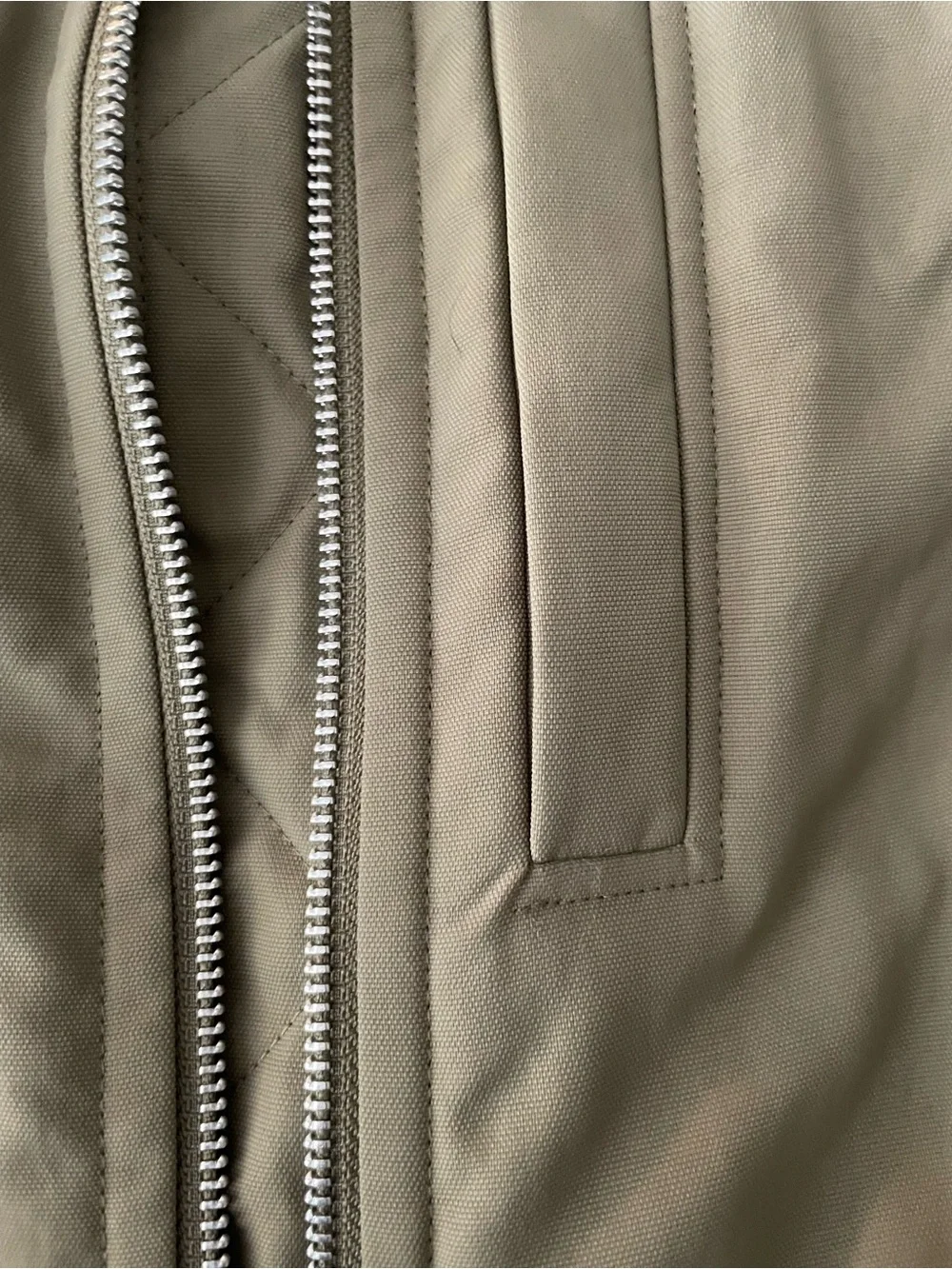 Vince Lightweight Bomber Jacket in light army green size xs - Picture 9 of 12